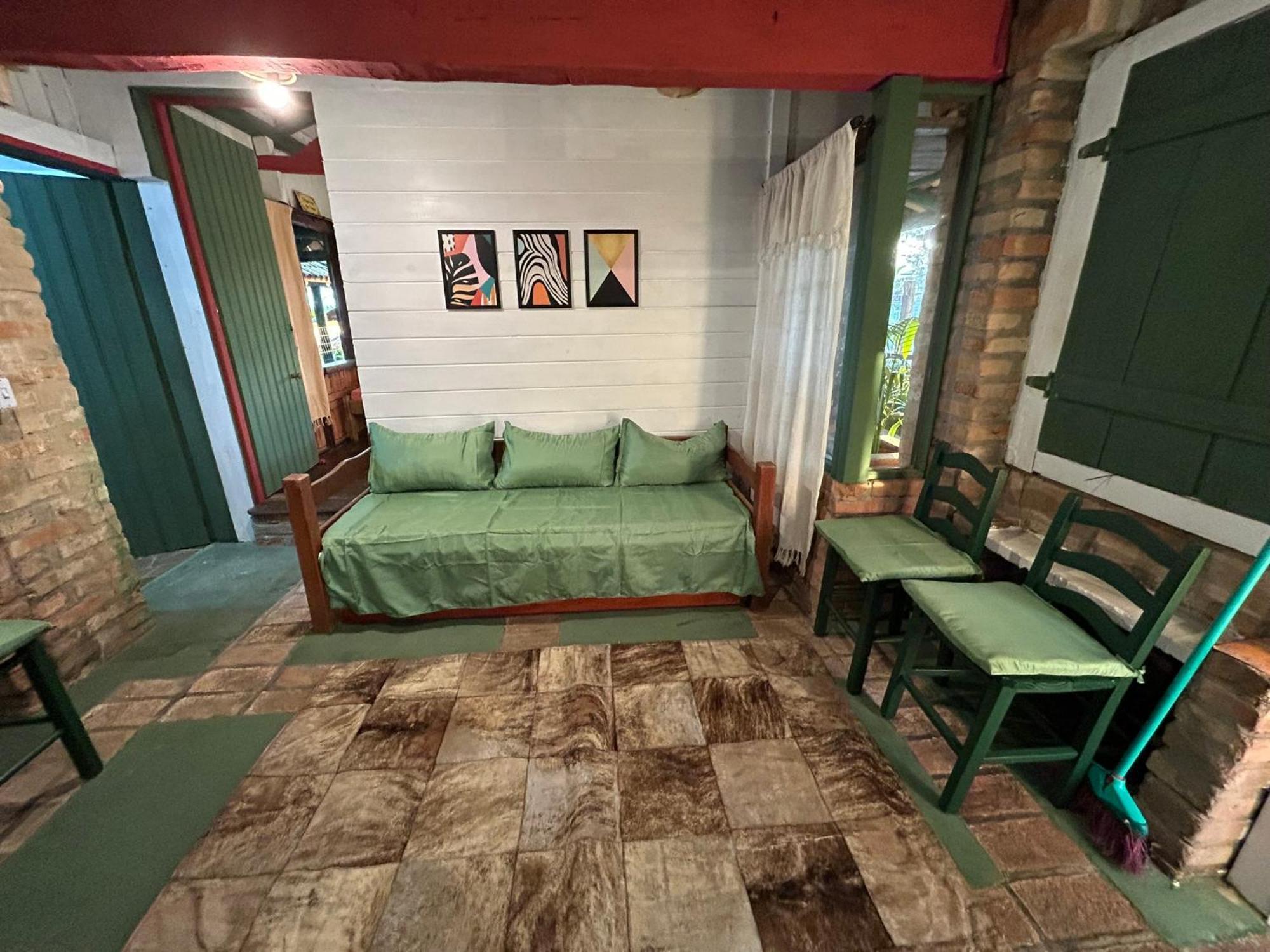 Pousada Canoa Azul Na Praia Da Ferrugem Garopaba Zimmer foto